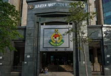 ‘போலி பாஸ்போர்ட்’ தயாரிக்கும் கும்பல் முகவர் கைது – ஜோகூரில் குடிநுழைவுத் துறை அதிரடி