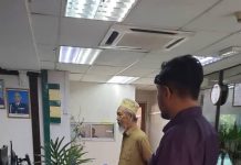 அனுமதியின்றி இந்து ஆலயத்தின் ஒரு பகுதியை உடைத்த நால்வர் கைது