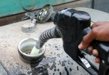 டீசல் விலை உயர்வைத் தொடர்ந்து சுற்றுலாப் போக்குவரத்துத் துறைக்கு இலக்கு வைக்கப்பட்ட ஆதரவு வழங்குவது குறித்து அரசு பரிசீலித்து வருகிறது: தியோங் கிங்