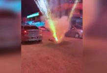 சாலையில் பட்டாசு வெடித்ததால் பொருட்கள் சேதம்: இளைஞர் கைது