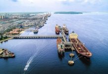 ஜோகூர் துறைமுகத்தில் பெட்ரோல் கடத்தல் முறியடிப்பு: 10 பேர் கைது, RM4.9 மில்லியன் மதிப்புள்ள பொருட்கள் பறிமுதல்!