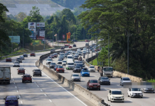 கோலாலம்பூர் – காரக் விரைவுச்சாலையின் இருபுறமும் கடும் நெரிசல்