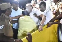 தேர்தல் பிரசாரம்: மேடையில் திடீரென மயங்கி விழுந்த பாமக நிறுவனர் ராமதாஸ்!