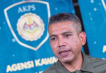 போர்ட் கிள்ளான் துறைமுகத்தில் அதிரடி: மே 1-க்குள் 150 சட்டவிரோத மின்னணுக் கழிவுக் கொள்கலன்களை அகற்ற நடவடிக்கை!