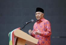 BN கூட்டணியில் நீடிக்கிறதா ம.இ.கா? வைரலாகும் கடிதம் குறித்து அமாட் ஜாஹிட் ஹமிடி விளக்கம்!