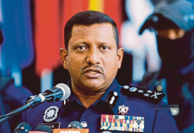 ஈப்போ கேளிக்கை விடுதியில் அதிரடி சோதனை: போதைப்பொருள் பயன்படுத்திய 2 போலீஸ்காரர்கள் உட்பட 87 பேர் கைது!