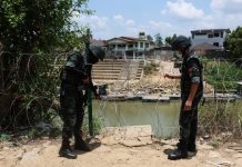 கிளந்தானில் சட்டவிரோதக் குடியேறிகளுக்கு உதவிய 18 வயது இளைஞர் கைது; ஒரு லட்சம் ரிங்கிட் மதிப்பிலான பொருட்கள் பறிமுதல்!