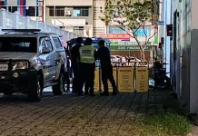 அடுக்குமாடிக் குடியிருப்பின் 17ஆவது மாடியிலிருந்து விழுந்ததாக சந்தேகிக்கப்படும் பெண் உயிரிழந்தார்