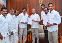 கவர்னரை சந்தித்து ஆட்சியமைக்க உரிமை கோரினார் த.வெ.க. தலைவர் விஜய்