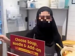 உணவு விநியோக ஊழியர் மீது ‘சூப்’ வீசிய விவகாரம்: FamilyMart ஊழியர் அதிரடி பணி இடைநீக்கம்!
