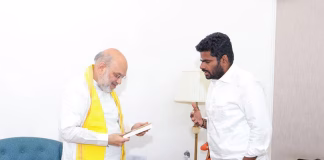 டெல்லியில் அண்ணாமலை… நயினார் நாகேந்திரனுக்கு அழைப்பு விடுத்த பாஜக தலைமை
