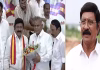 தவெகவில் இணைந்த திரைப்பட இயக்குநர் ஆர்.வி உதயகுமார்