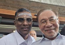 கோயில் குறித்த கருத்துகளுக்கு மன்னிப்புக் கோரிய அன்வாரை ராஜதந்திரி எனப் பாராட்டிய ராயர்