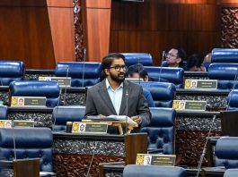 செகாமட் பள்ளி இடமாற்றம் முன்னேறும் போது SJKT லாடாங் சுங்கை மூவாருக்கு ஒரு புதிய அத்தியாயம் தொடங்குகிறது; யுனேஸ்வரன்