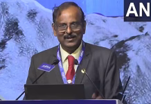 ‘சமூகத்திற்கு திருப்பி கொடுங்கள்; இந்தியாவை வளர்ந்த நாடாக மாற்றுங்கள்’ – பட்டமளிப்பு விழாவில் மாணவர்களுக்கு இஸ்ரோ தலைவர் அறிவுரை