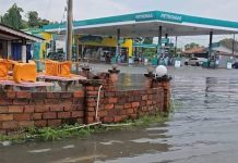 மலாக்காவில் தொடர்மழை: நிவாரண முகாம்களில் 37 குடும்பங்களைச் சேர்ந்த 124 பேர் தஞ்சம்!