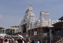 திருச்செந்தூர் கோவில் வளாகத்தில் தீக்குளித்த பக்தரால் பரபரப்பு – மருத்துவமனையில் தீவிர சிகிச்சை