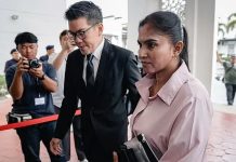 ராக்கியின் உரிமையாளர் மீதும் விலங்குகளைக் கொடுமைப்படுத்தியதாகக் குற்றம் சாட்டப்பட்டுள்ளது.