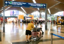 KLIA முனையங்களில் இ-ஹெய்லிங் பயனர்களுக்கு இனி கூடுதல் சுமை இல்லை: நுழைவுக் கட்டணத்தை RM2 ஆகக் குறைத்தது MAHB!