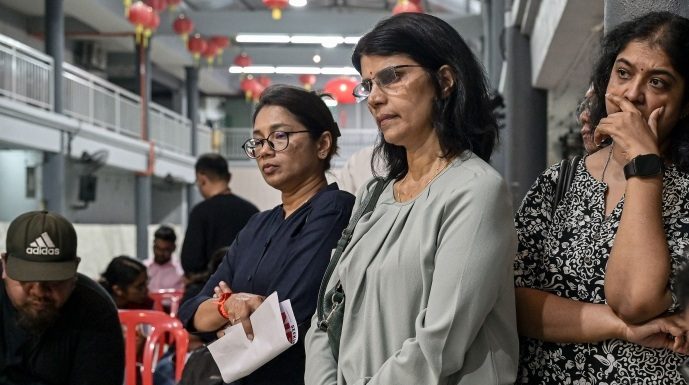 காணாமல் போன மலேசியர்களின் குடும்பத்தினர் செய்திக்காகக் காத்திருக்கும் நிலையில், ஸ்மார்ட் (SMART) குழுவை அனுப்ப நேபாளம் ஒப்புதல்