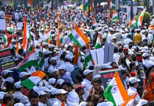 தலைமை தேர்தல் ஆணையர் பதவி விலக கோரி டெல்லியில் இளைஞர்கள் மீண்டும் போராட்டம்