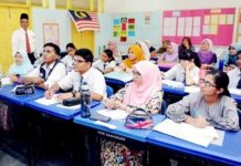 Pelajar tingkatan 6 ‘senyum’ terima elaun RM2,500